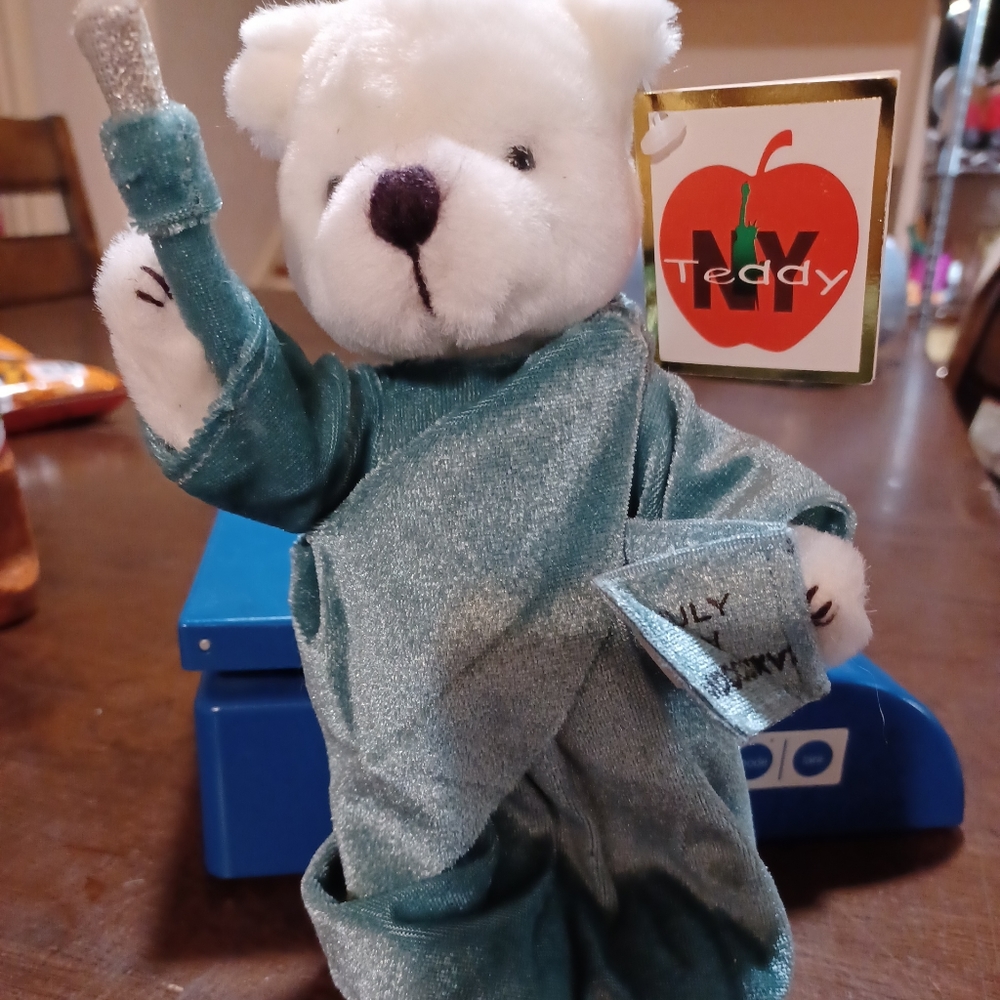 Vtg NY Teddy Plush Statue Of Liberty White BearToy Twin Towers Skyline Bag 1997